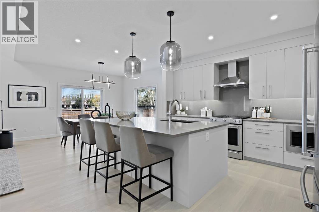 House for Sale in 46 Westland Park SW|Calgary, Alberta T3H0W1 2