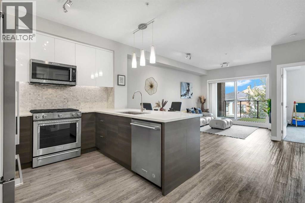 Apartment for Sale in 3304, 95 Burma Star Road SW|Calgary, Alberta T3E8A9 2