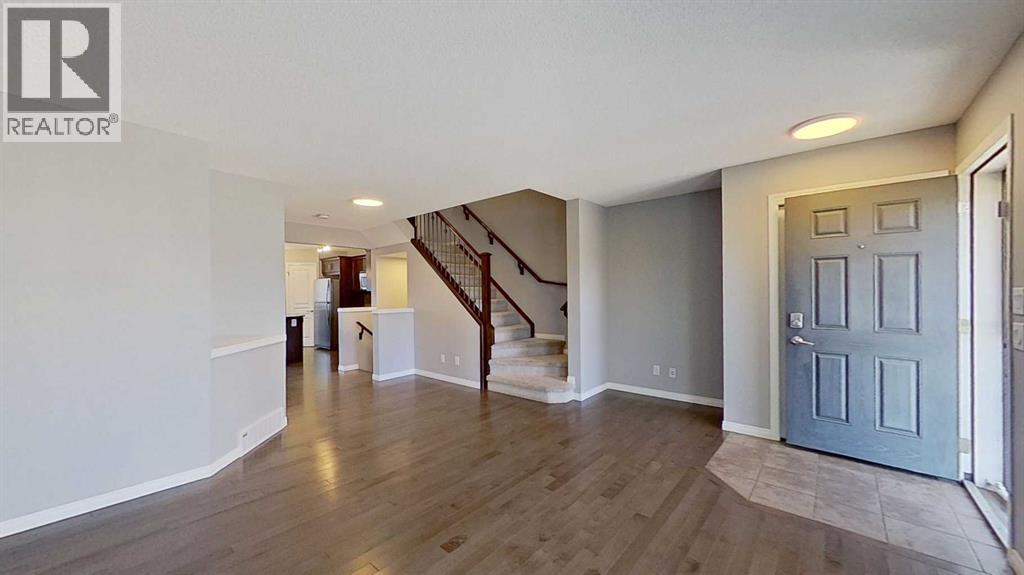 Duplex for Sale in 63 Elgin Meadows Park SE|Calgary, Alberta T2Z1B5 4