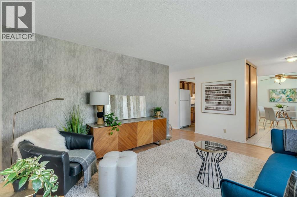 House for Sale in 127 Falshire Way NE|Calgary, Alberta T3J2C7 3