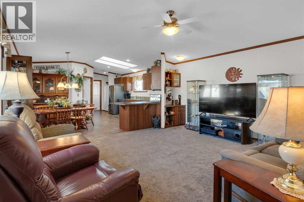 Mobile Home for Sale in 113, 99 Arbour Lake Rd NW|Calgary, Alberta T3G4E4 2