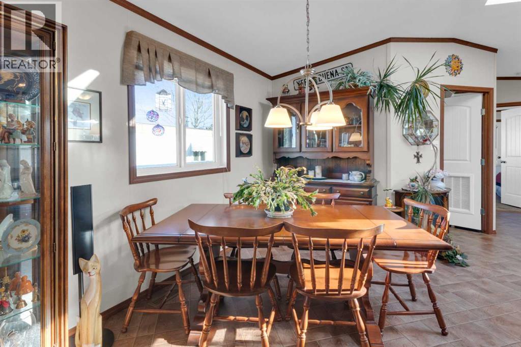 Mobile Home for Sale in 113, 99 Arbour Lake Rd NW|Calgary, Alberta T3G4E4 5