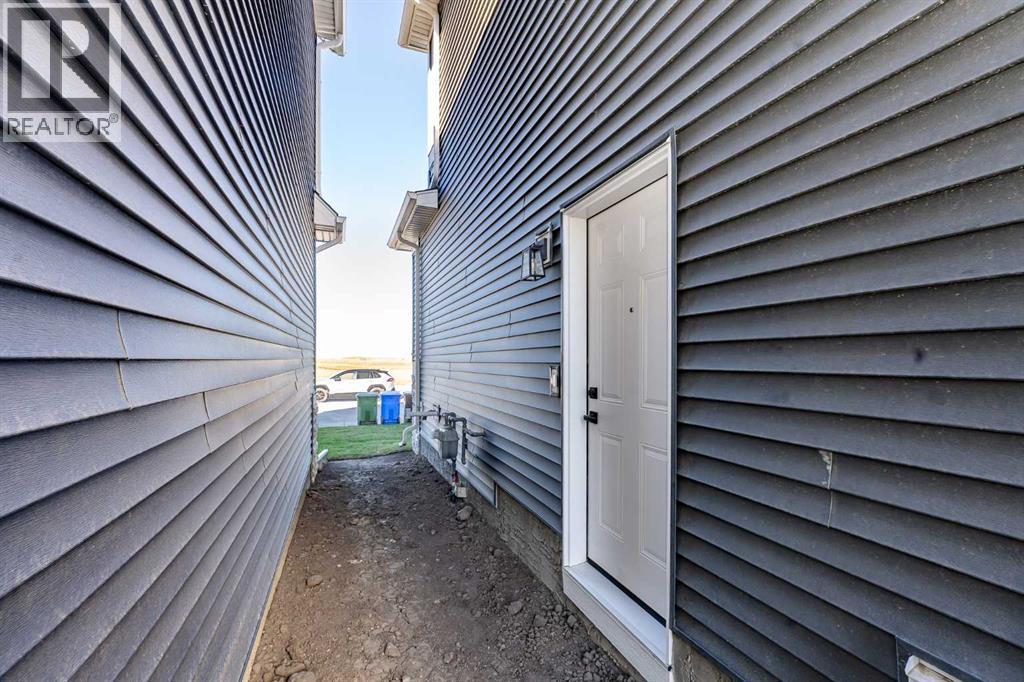 House for Sale in 78 Corner Glen Grove NE|Calgary, Alberta T3N2S9 4