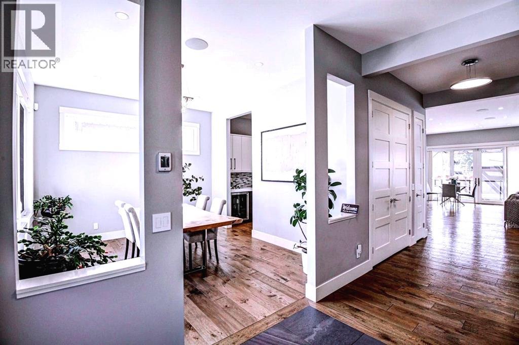 House for Sale in 411 9 Street NE|Calgary, Alberta T2E4K2 3