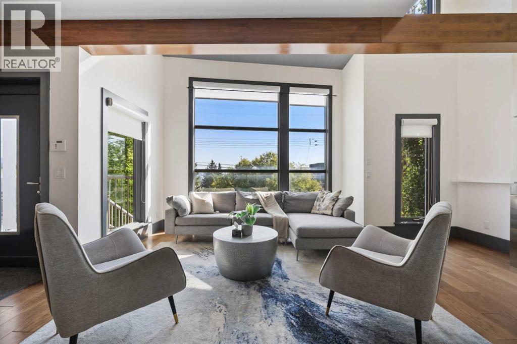 House for Sale in 2217 17 Street SW|Calgary, Alberta T2T4M7 3