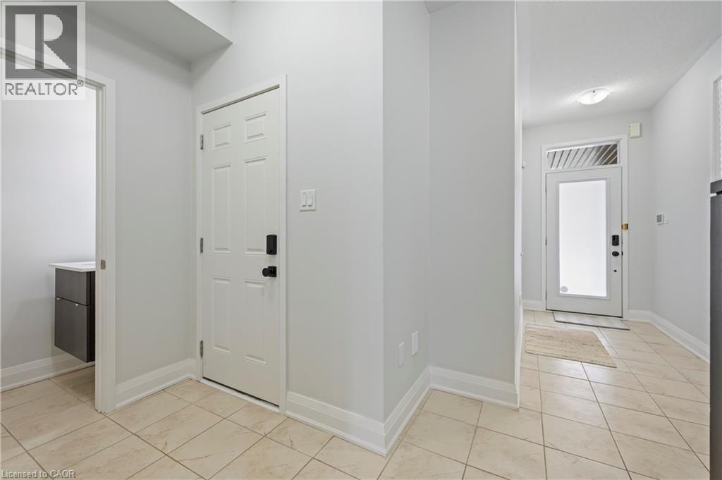 Row / Townhouse for Sale in 193 HUGUENOT Road|Oakville, Ontario L6H0L6 5