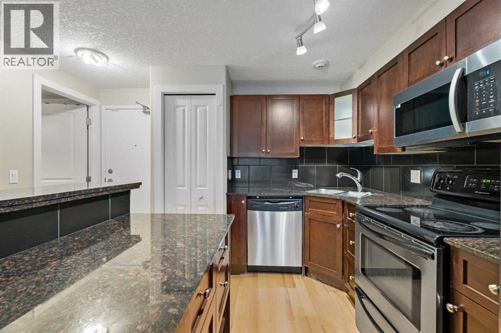 Apartment for Sale in 404, 728 3 Avenue NW|Calgary, Alberta T2N0J1 5