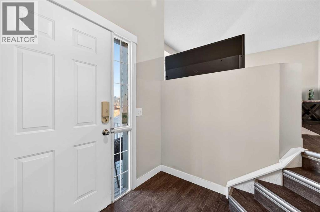 House for Sale in 312 Martin Crossing Way NE|Calgary, Alberta T3J3T2 3