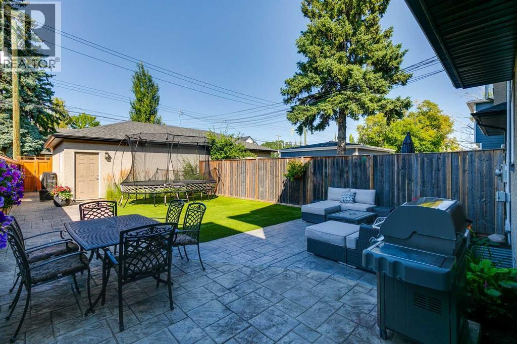 Duplex for Sale in 2012 50 Avenue SW|Calgary, Alberta T2T2W3 3