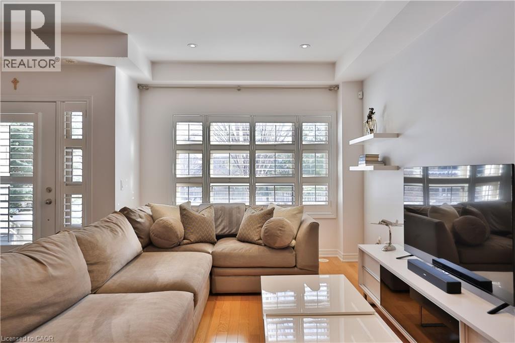 Row / Townhouse for Sale in 2460 PRINCE MICHAEL Drive Unit# 15|Oakville, Ontario L6H0G8 4