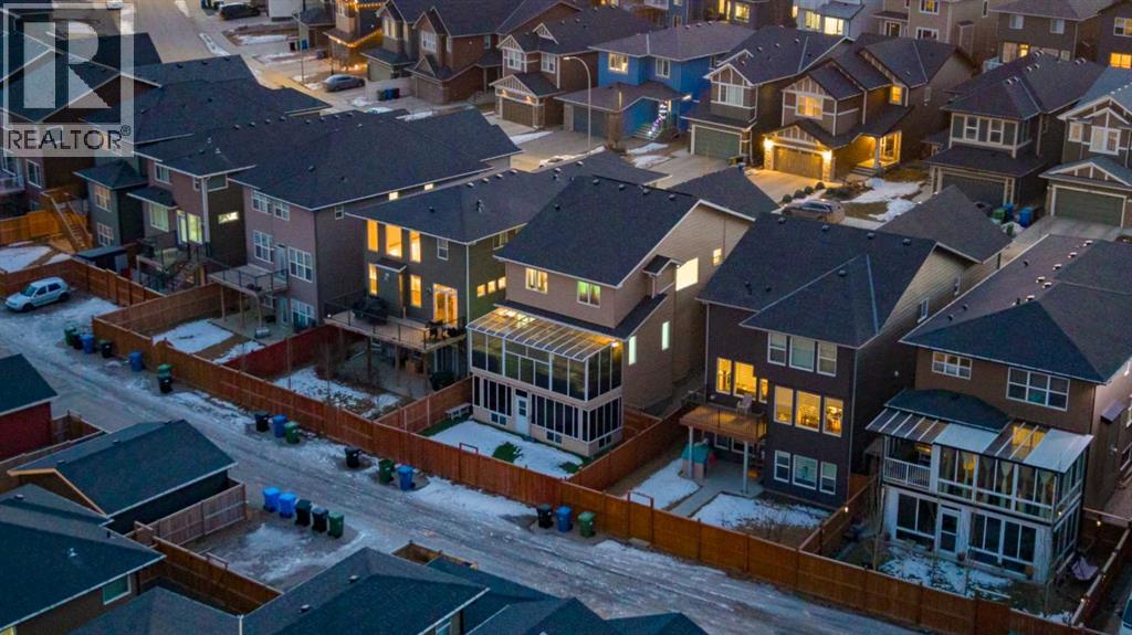 House for Sale in 99 Evansglen Circle NW|Calgary, Alberta T3P0W8 2