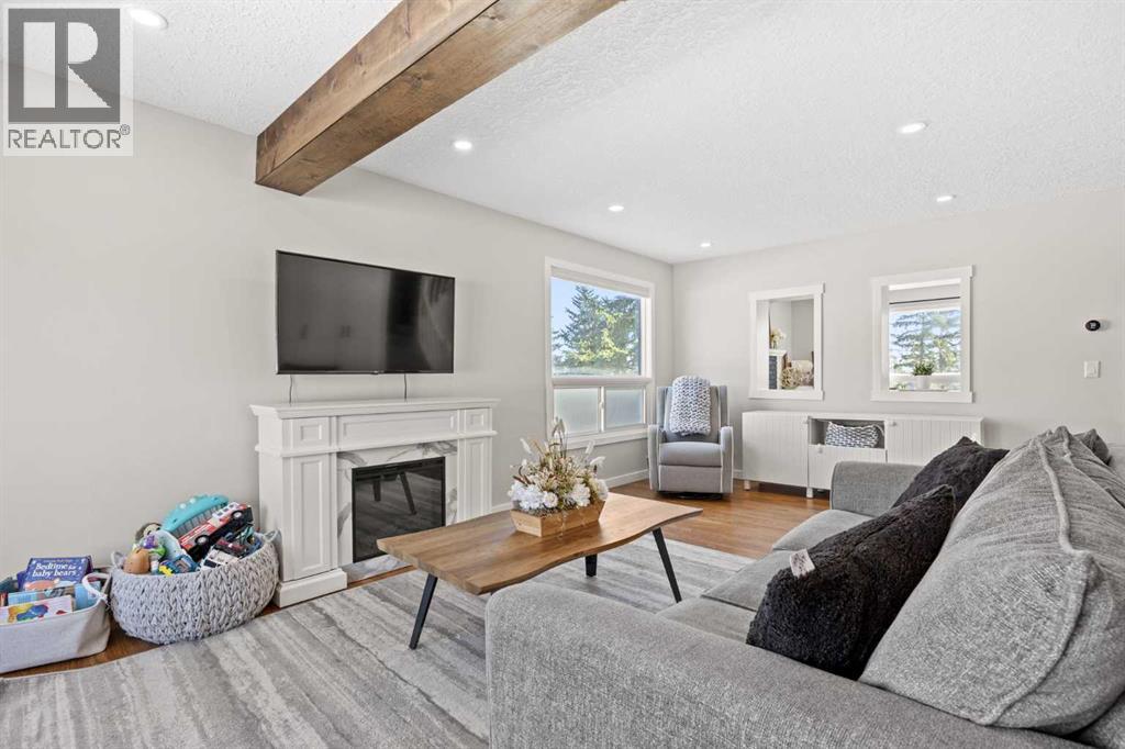 House for Sale in 23 Millbank Drive SW|Calgary, Alberta T2Y2B5 3