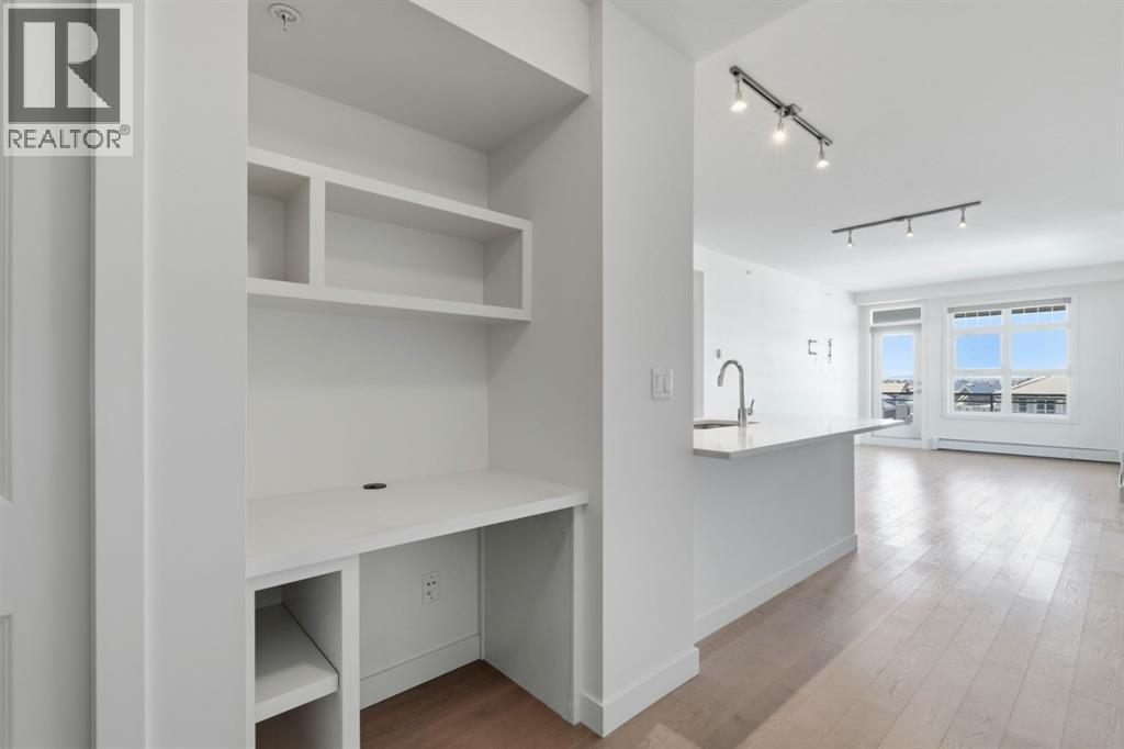 Apartment for Sale in 402, 25 Auburn Meadows Avenue SE|Calgary, Alberta T3M2L3 5