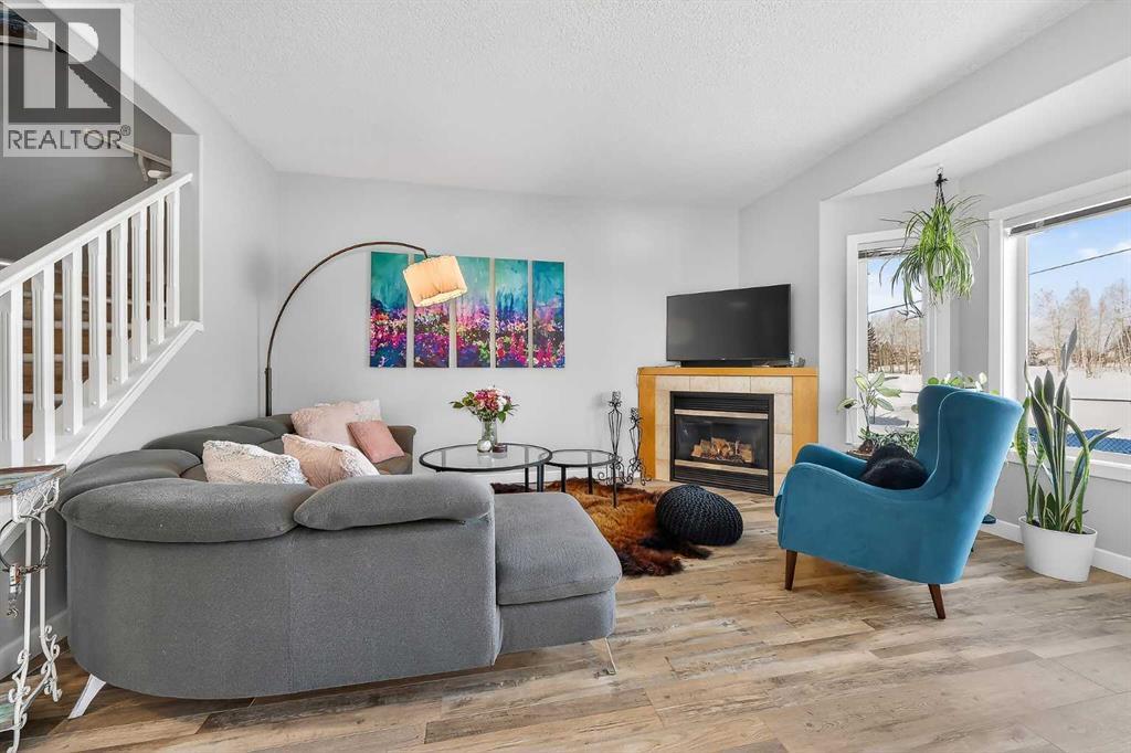 Duplex for Sale in 32 Prominence Park SW|Calgary, Alberta T3H4K8 5