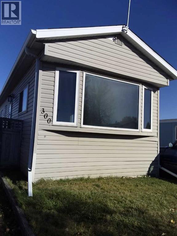 Mobile Home for Sale in 300, 6220 17 Avenue SE|Calgary, Alberta T2A0W6