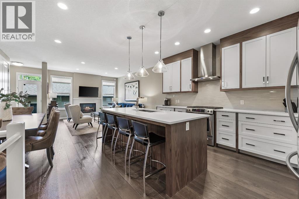 Duplex for Sale in 3522 41 Street SW|Calgary, Alberta T3E3L5