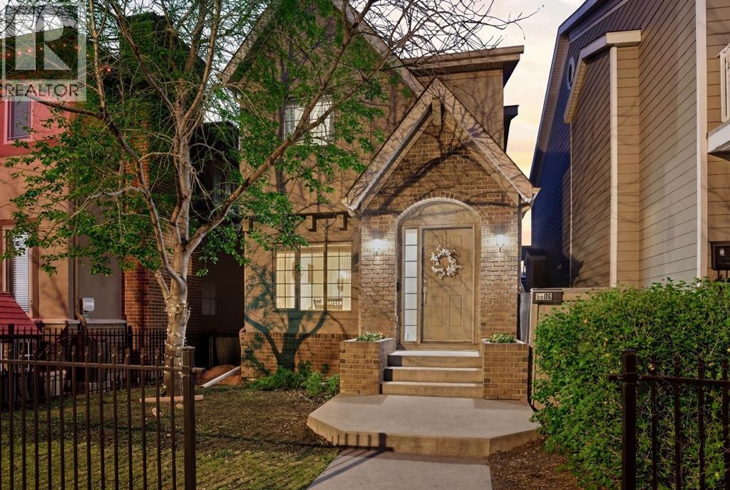 House for Sale in 5506 Henwood Street SW|Calgary, Alberta T3E6Z3 2