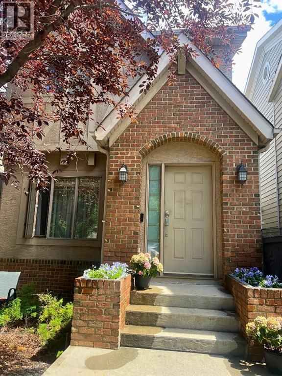 House for Sale in 5506 Henwood Street SW|Calgary, Alberta T3E6Z3 3