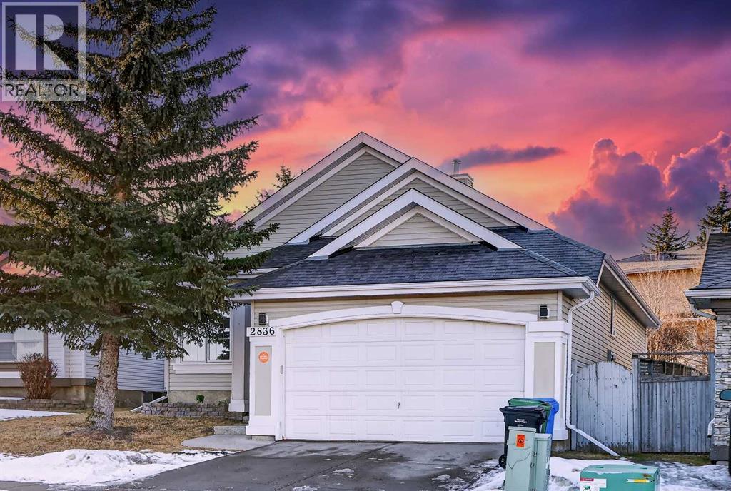 House for Sale in 2836 Douglasdale Boulevard SE|Calgary, Alberta T2Z2H9 2