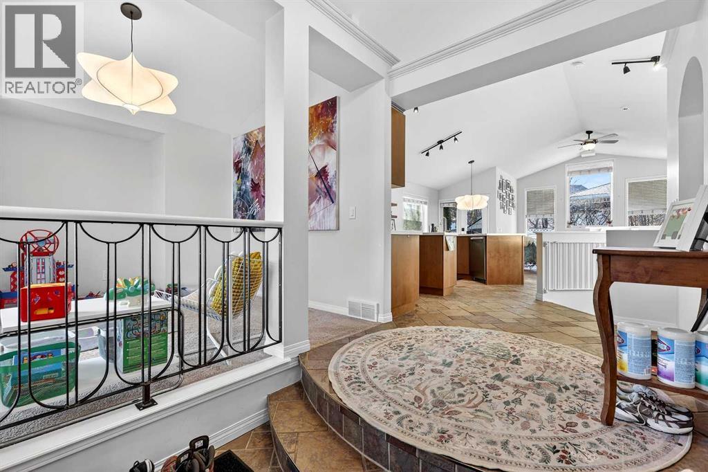 House for Sale in 2836 Douglasdale Boulevard SE|Calgary, Alberta T2Z2H9 5