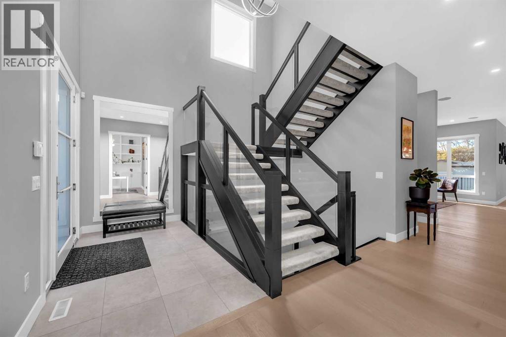 House for Sale in 1623 16a Street SE|Calgary, Alberta T2G3S6 2