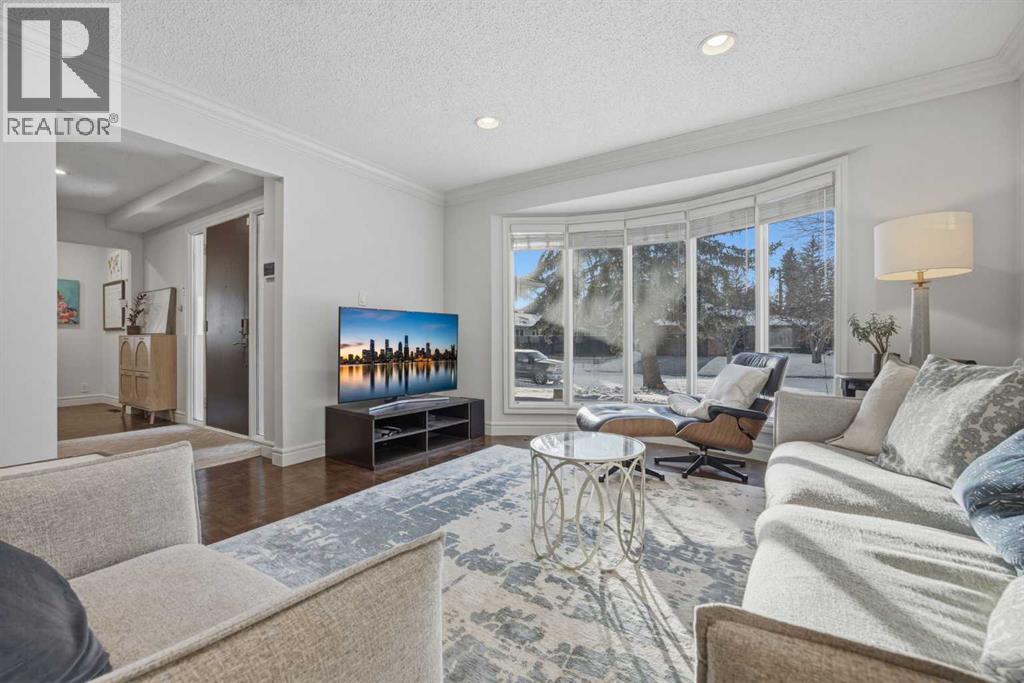 House for Sale in 1136 Kildonan Place SW|Calgary, Alberta T2V4B1 5