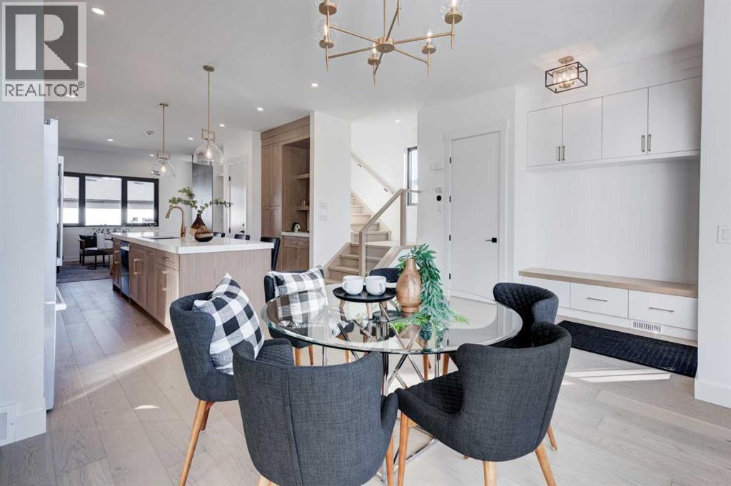 Duplex for Sale in 3716 44 Street SW|Calgary, Alberta T3E3S1 5