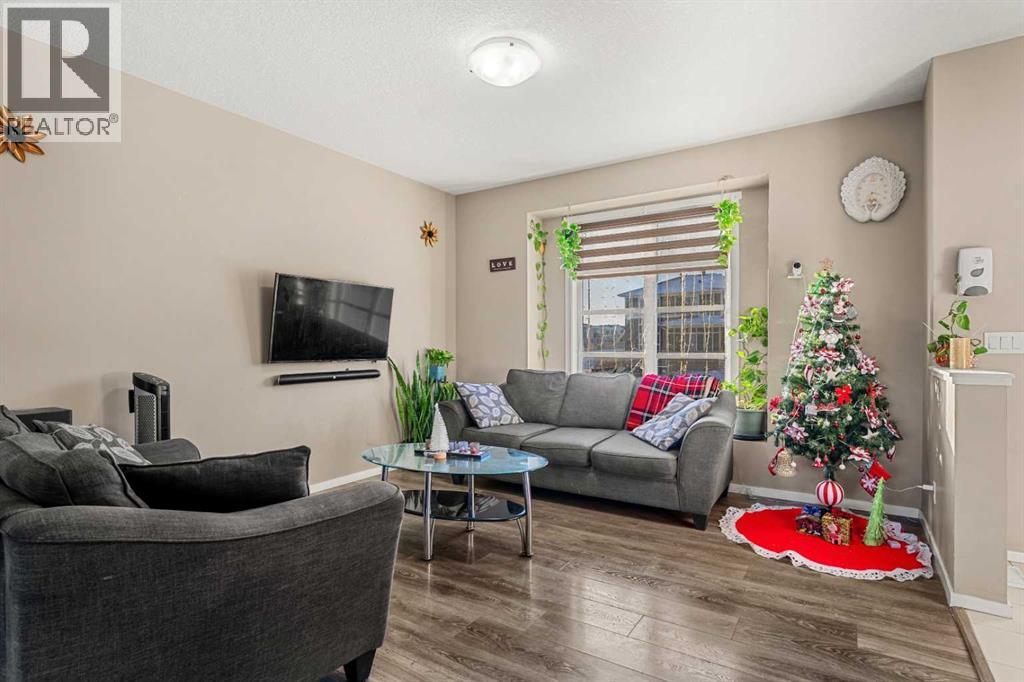 Row / Townhouse for Sale in 8916 46 Street NE|Calgary, Alberta T3J0X6 2