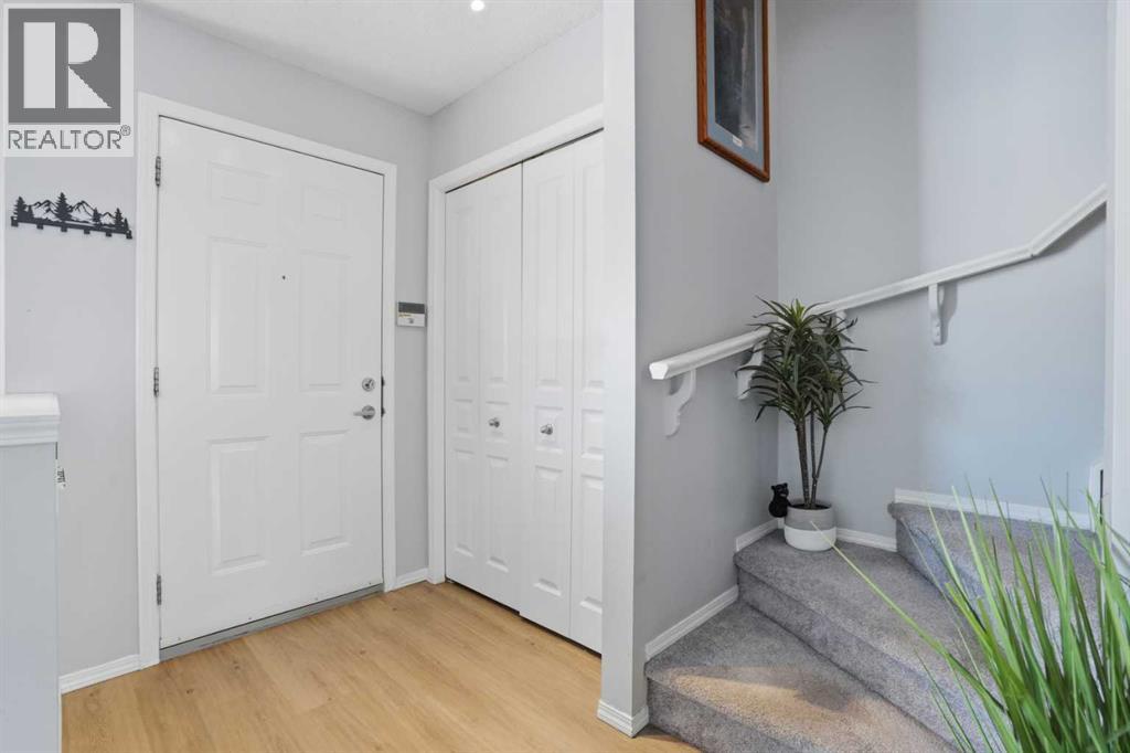 Row / Townhouse for Sale in 7 Bridleridge Link SW|Calgary, Alberta T2Y4L3 3