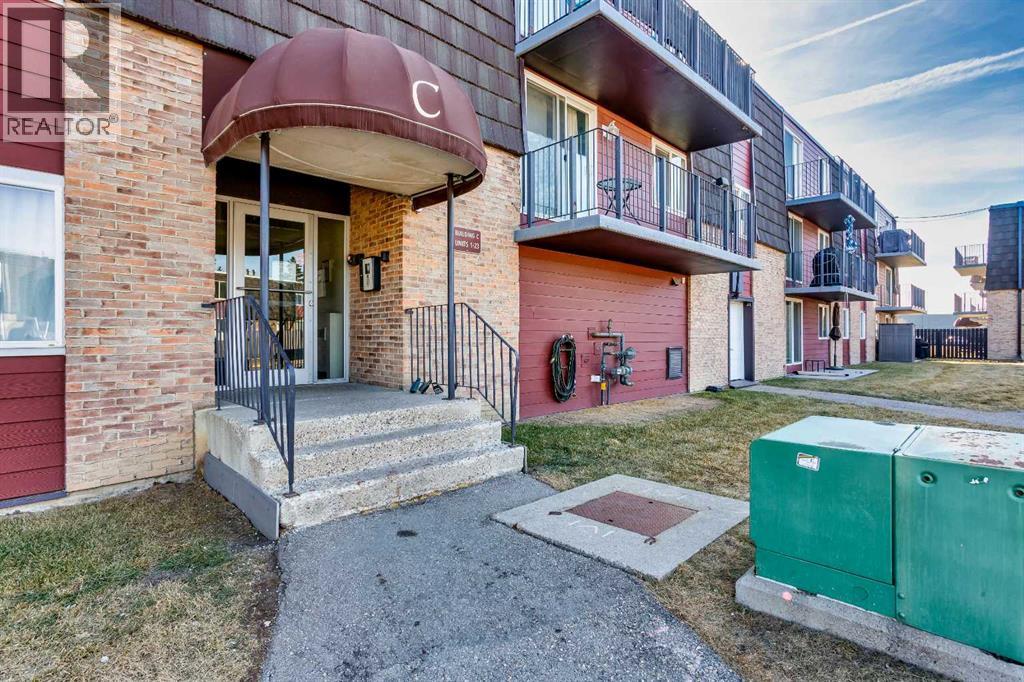 Apartment for Sale in 22C, 80 Galbraith Drive SW|Calgary, Alberta T3E4Z6 3