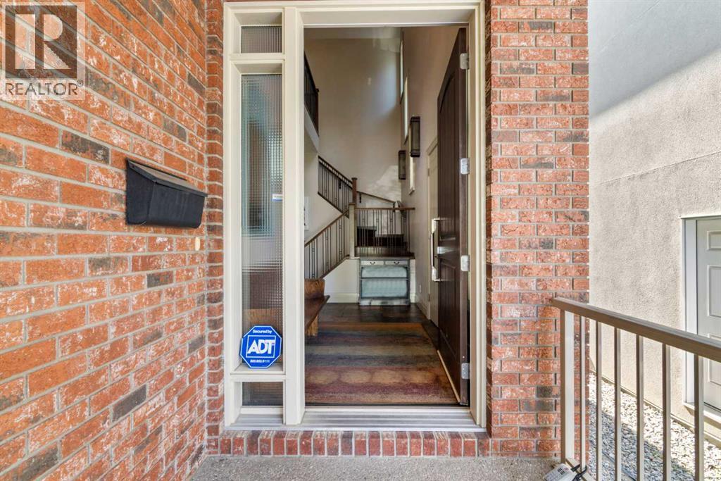 House for Sale in 627 27 Avenue NE|Calgary, Alberta T2E2A7 2