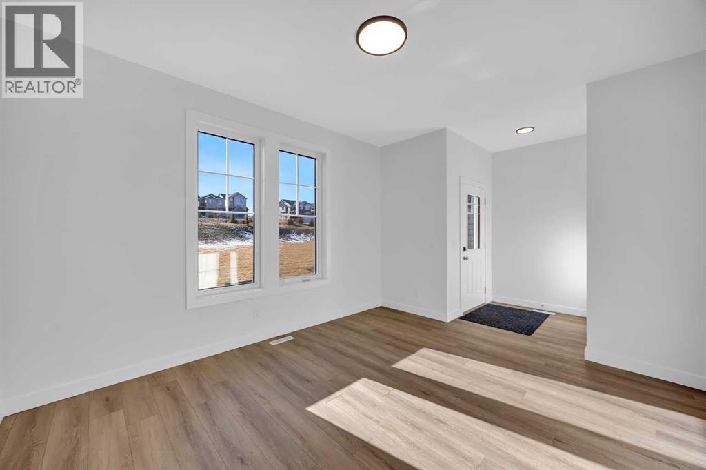 House for Sale in 14 Versant Path SW|Calgary, Alberta T2Y0Z5 4