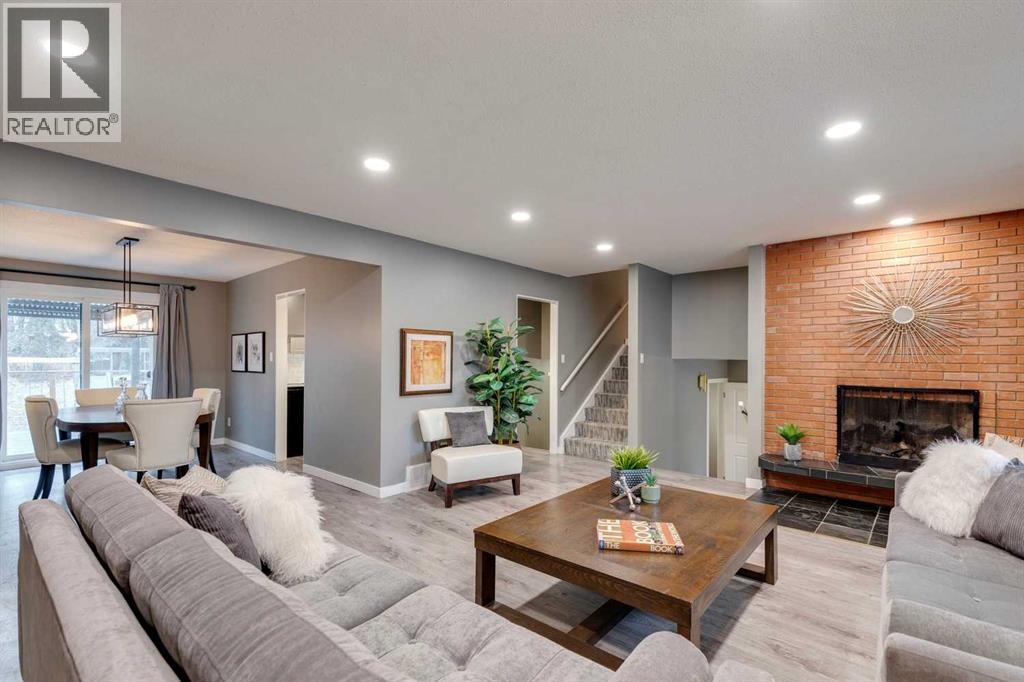 House for Sale in 4023 Varmoor Road NW|Calgary, Alberta T3A0B1 4