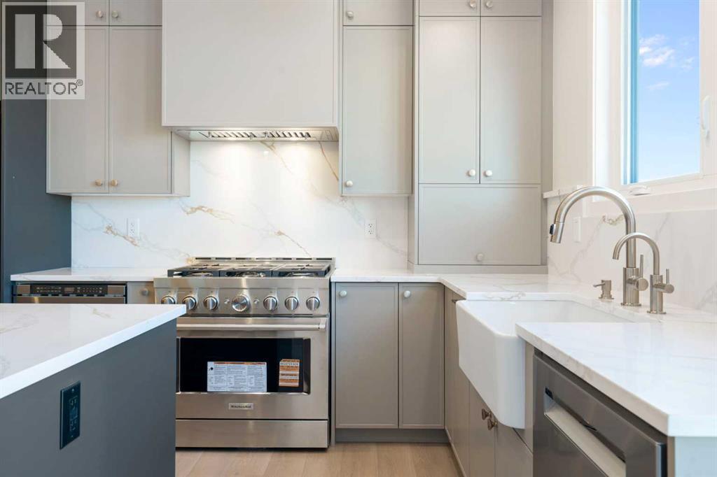 House for Sale in 147 Marmot Grove NW|Calgary, Alberta T3R2G4 4