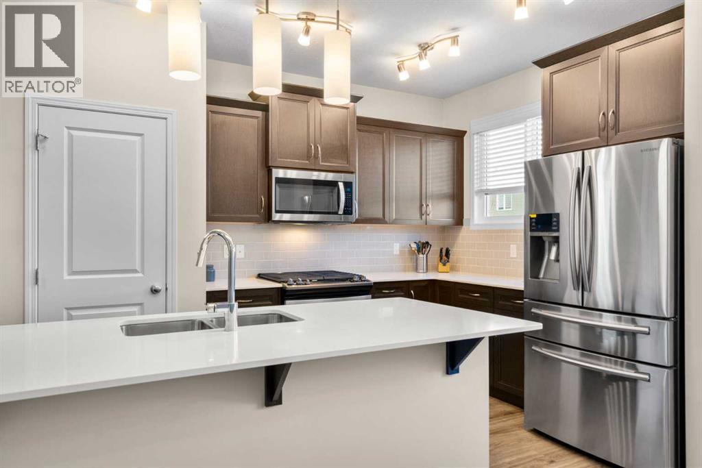 Duplex for Sale in 50 Legacy Glen Common SE|Calgary, Alberta T2X3Y8 4