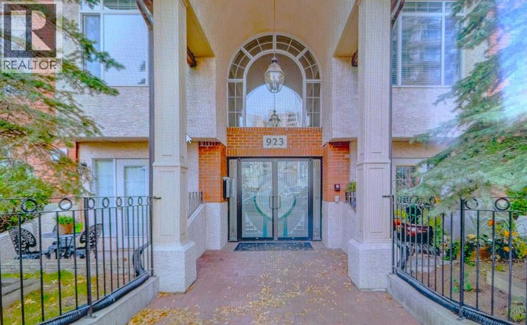 Apartment for Sale in 101, 923 15 Avenue SW|Calgary, Alberta T2R0S2 2