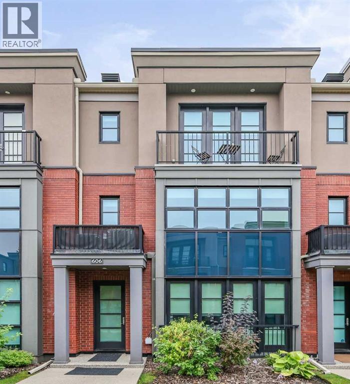 Row / Townhouse for Sale in 606 Aspen Meadows Hill SW|Calgary, Alberta T3H0G3