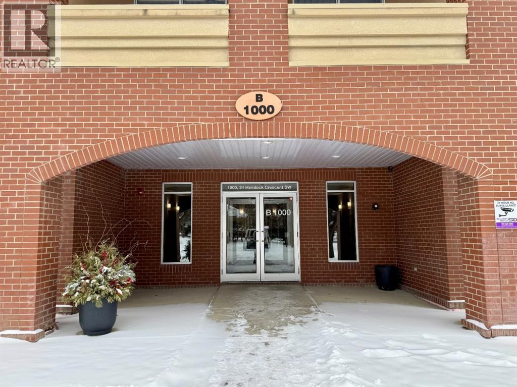 Apartment for Sale in 1108, 24 Hemlock Crescent SW|Calgary, Alberta T3C2Z1 2