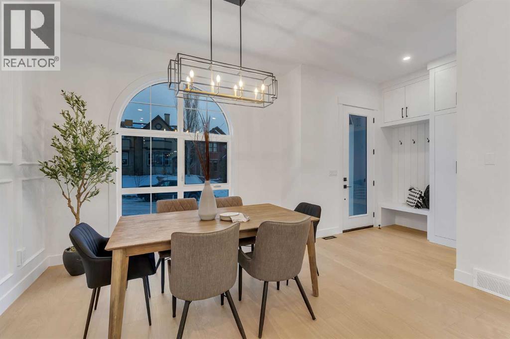 Duplex for Sale in 221 29 Avenue NW|Calgary, Alberta T2M2M2 3