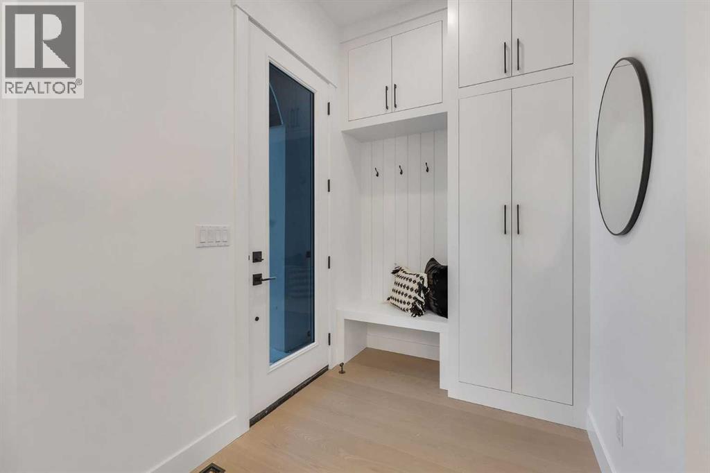 Duplex for Sale in 221 29 Avenue NW|Calgary, Alberta T2M2M2 2