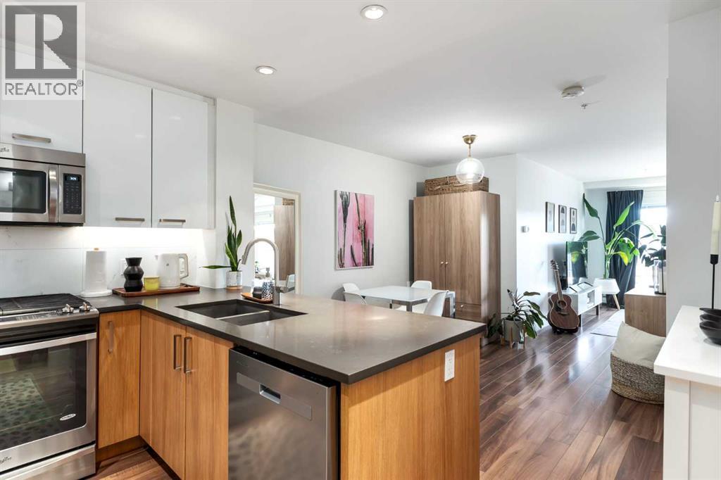 Apartment for Sale in 206, 510 Edmonton Trail NE|Calgary, Alberta T2E3S5 4