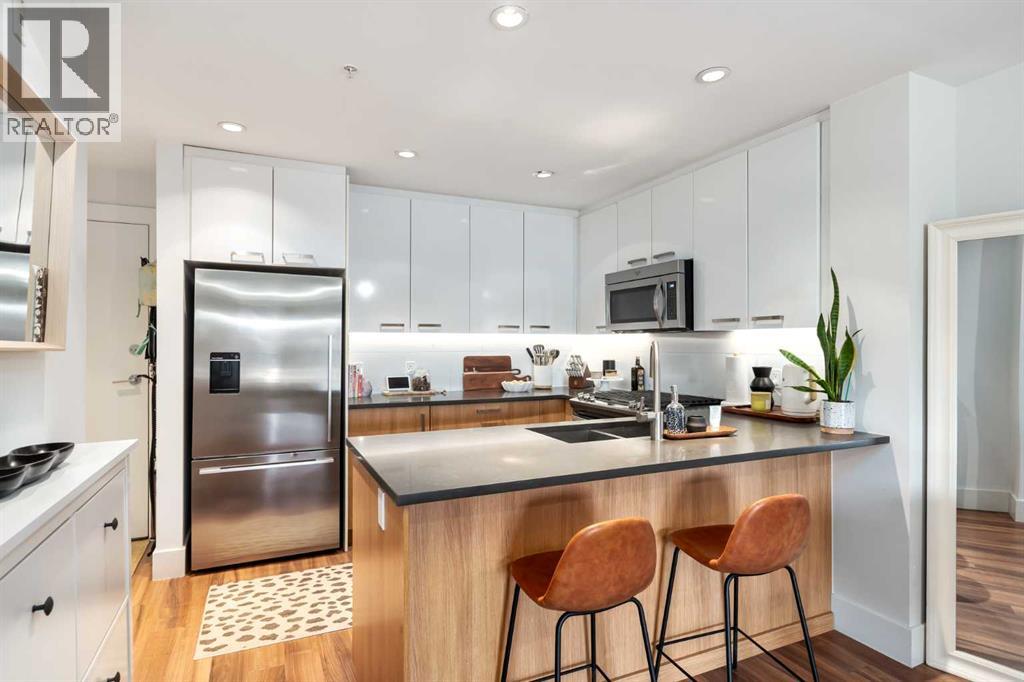 Apartment for Sale in 206, 510 Edmonton Trail NE|Calgary, Alberta T2E3S5 5