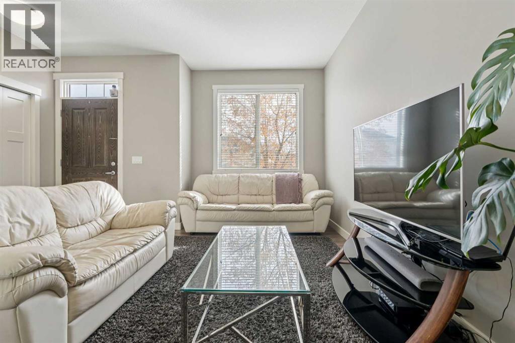 Row / Townhouse for Sale in 645 Evanston Manor NW|Calgary, Alberta T3P0R9 5