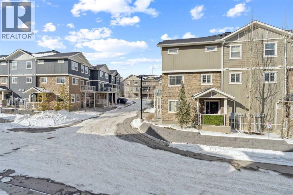 Row / Townhouse for Sale in 645 Evanston Manor NW|Calgary, Alberta T3P0R9 3