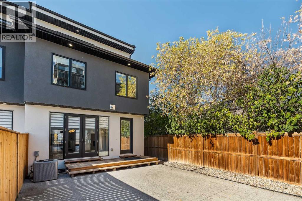 Duplex for Sale in 720 15 Street NW|Calgary, Alberta T2W3G6 3