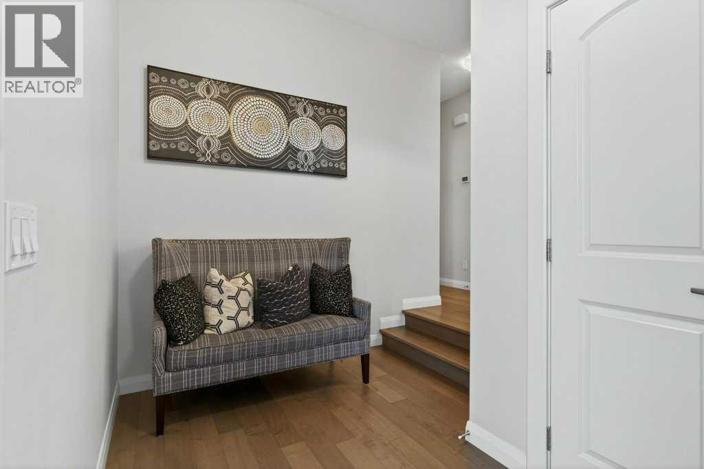 House for Sale in 139 Evansglen Circle NW|Calgary, Alberta T3P0W8 3