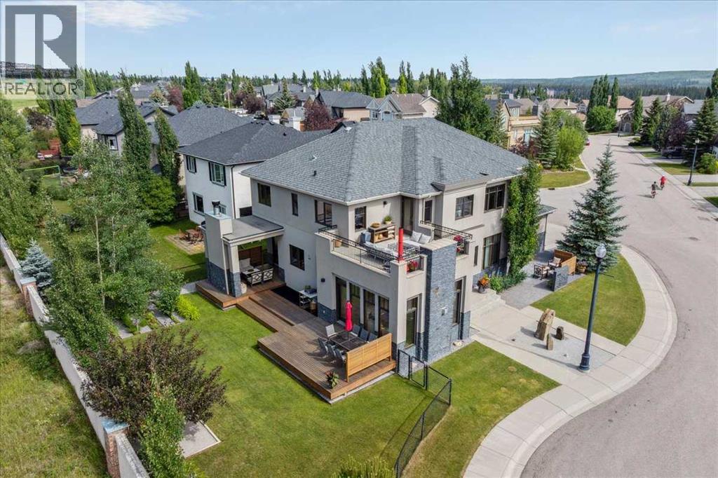 House for Sale in 374 Discovery Ridge Way SW|Calgary, Alberta T3H5S8