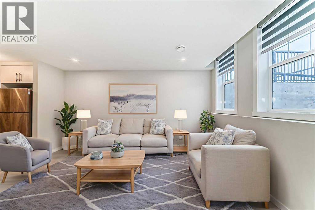 Row / Townhouse for Sale in 152 Cranbrook Square SE|Calgary, Alberta T3M3E3 3