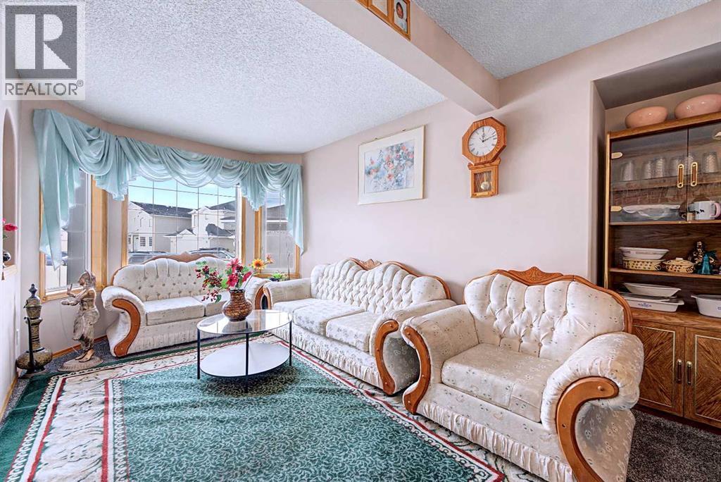 House for Sale in 433 Coral Springs Place NE|Calgary, Alberta T3J3R1 4