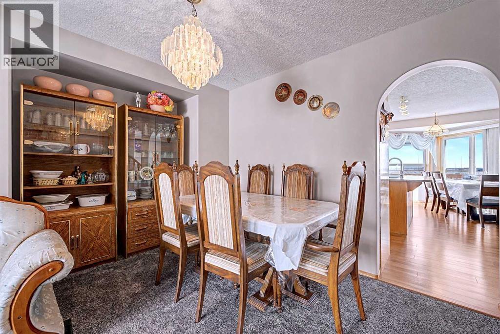 House for Sale in 433 Coral Springs Place NE|Calgary, Alberta T3J3R1 5